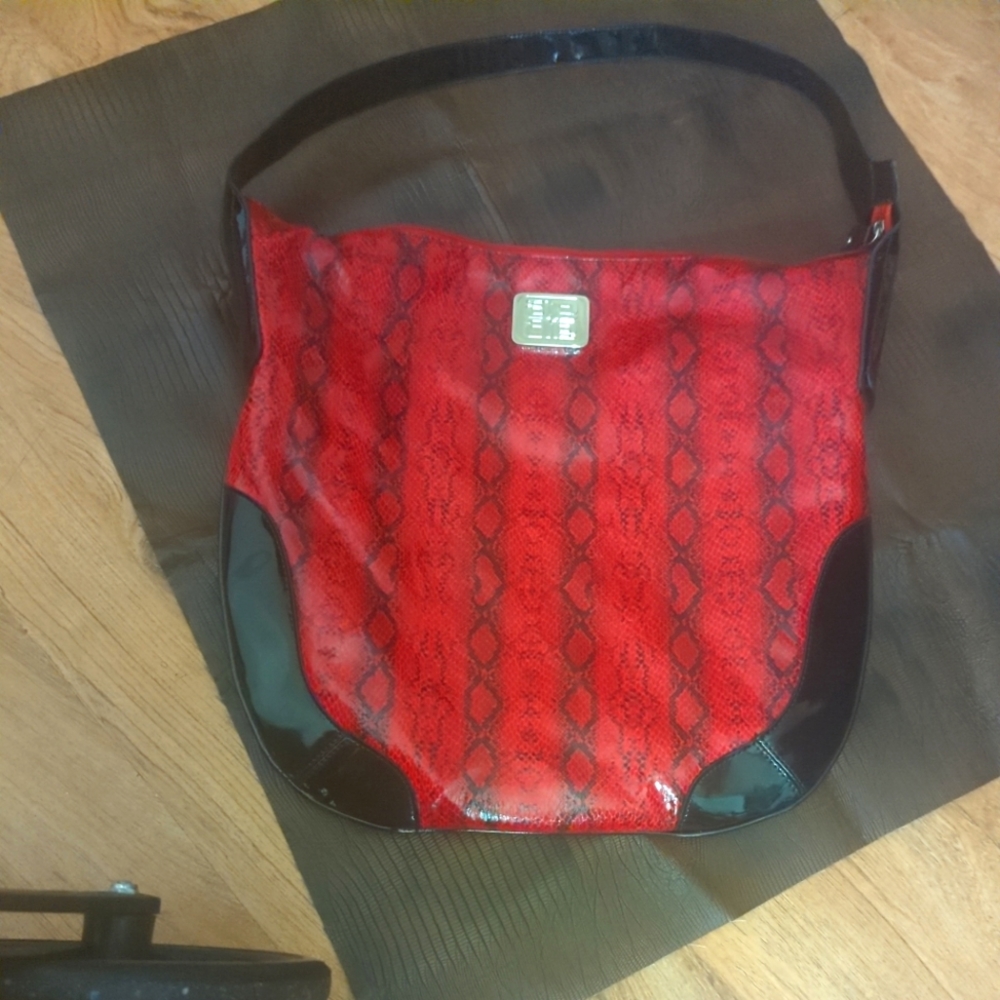 Purse - Picture 2 of 4